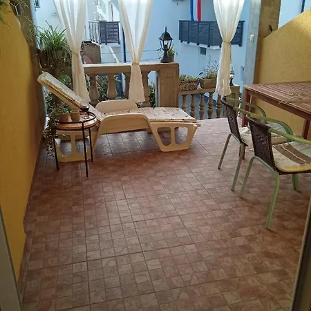 Apartments Tomic Vodice Exterior photo
