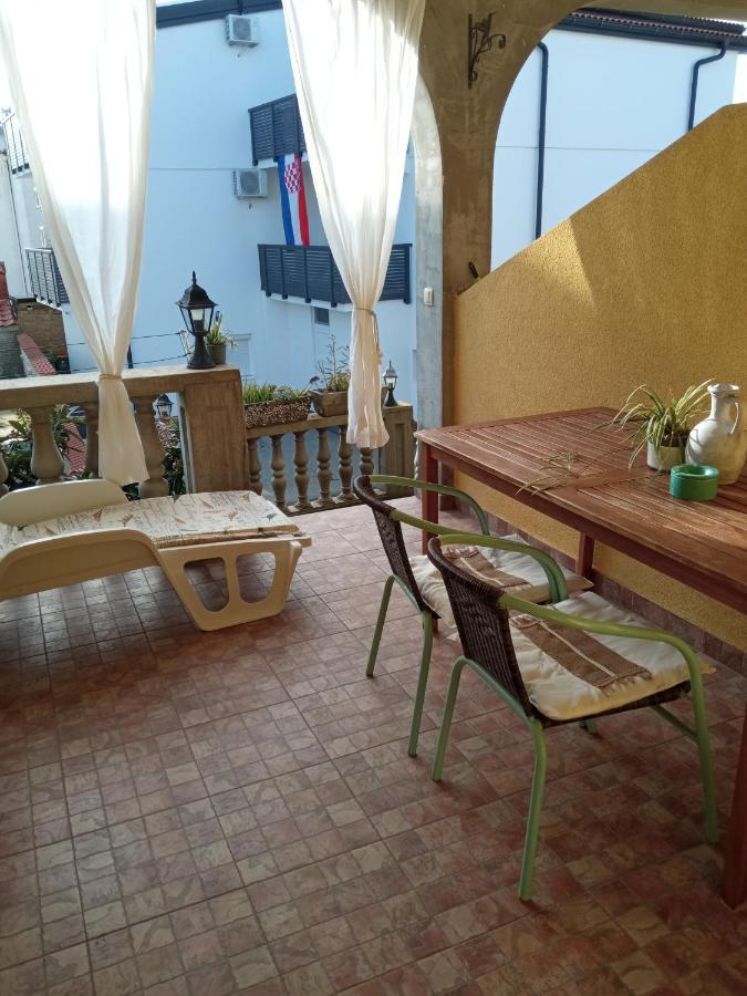 Tomic Apartment *